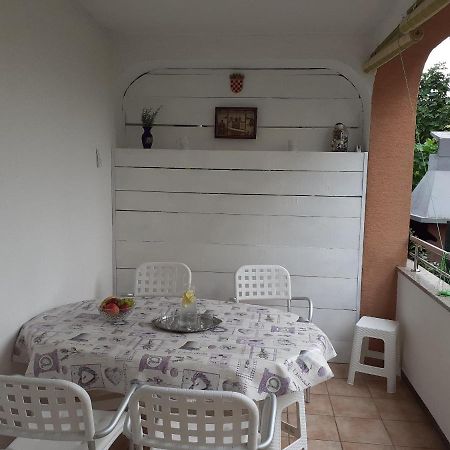Apartment Conty On The Ground Floor Malinska Buitenkant foto