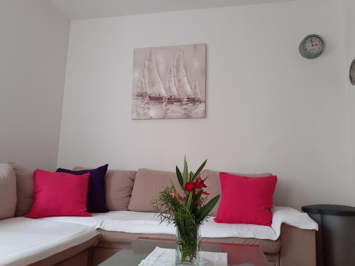 Apartment Conty On The Ground Floor Malinska Buitenkant foto