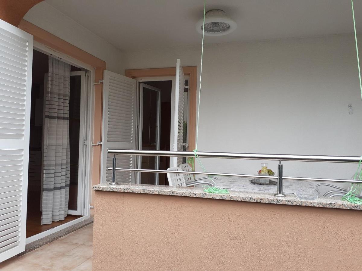 Apartment Conty On The Ground Floor Malinska Buitenkant foto