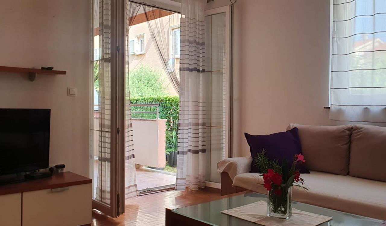 Apartment Conty On The Ground Floor Malinska Buitenkant foto